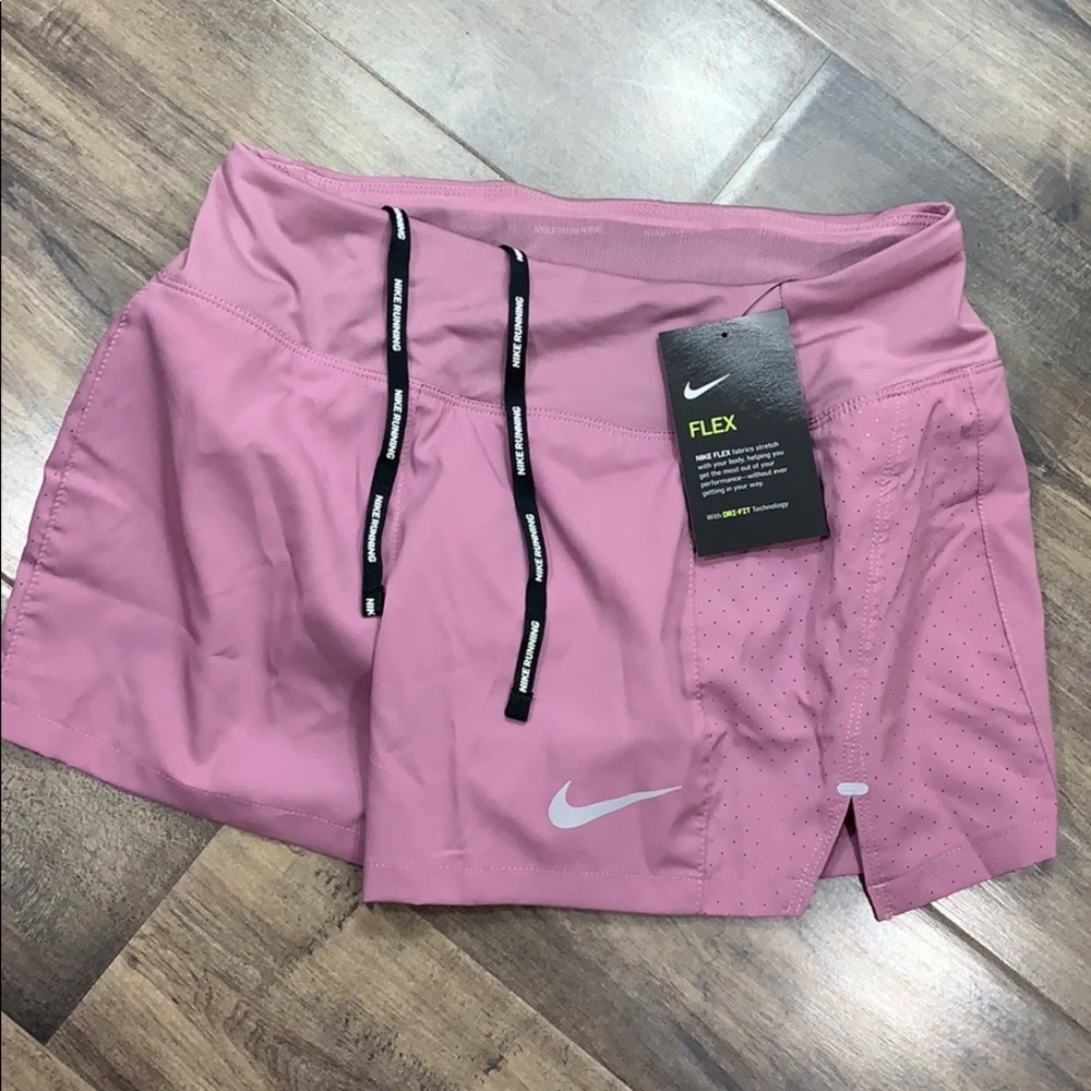 NIKE Women’s running shorts with Dri-Fit Technolog - Picture 3 of 16